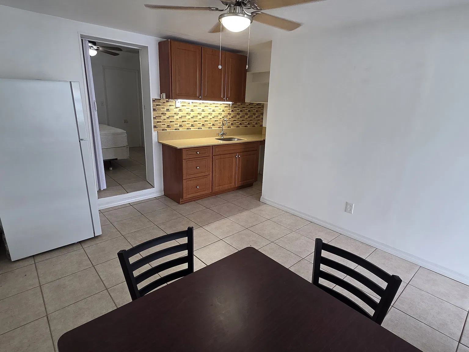 SW 32nd Ct, West Park — Photo 2