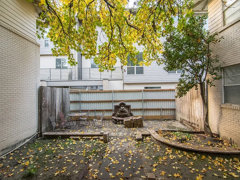 4311 Cole Ave #111 — Photo 21