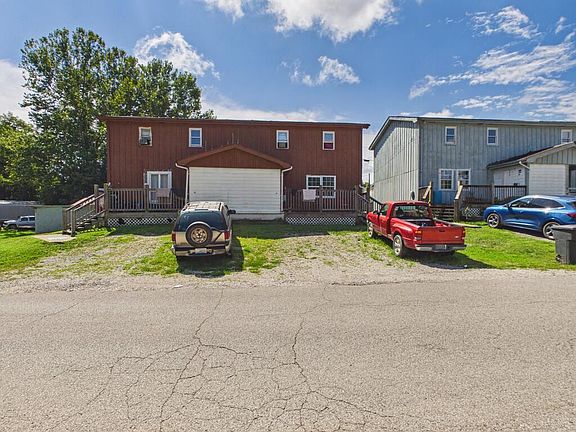 2nd image of 225 3rd St