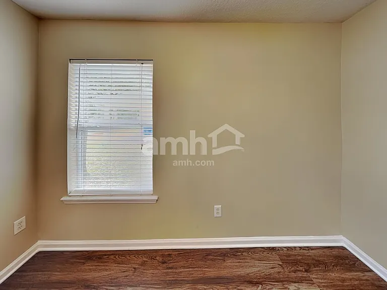 10902 Campus Heights Ln — Photo 20