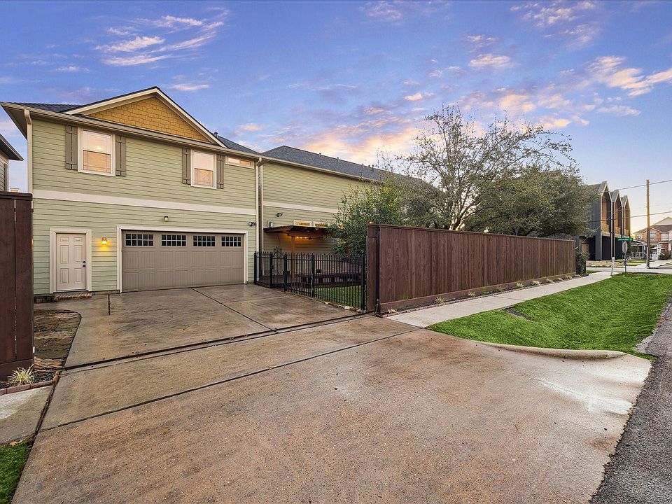 1st image of 840 Alexander St