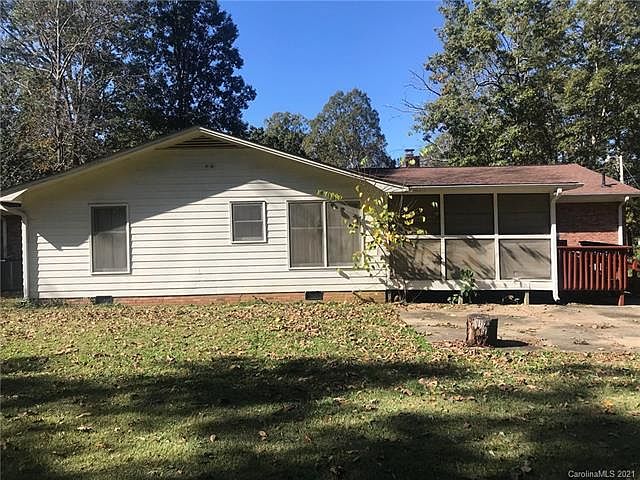 2nd image of 110 Oakdale Dr