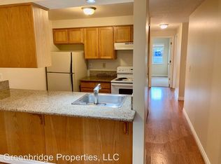 4650 SW Luradel St APT 12, Portland, OR 97219