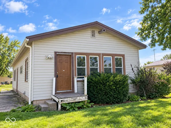 6 Putnam St, Fillmore, IN 46128