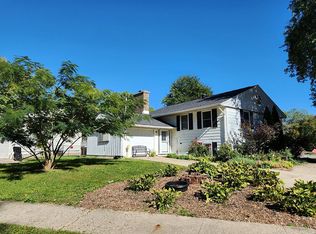 2804 W William St, Champaign, IL 61821