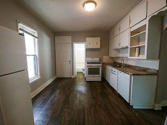 3rd image of 3837 S 23rd St APT 1