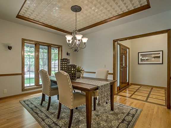 5th image of 16343 Oak Cir