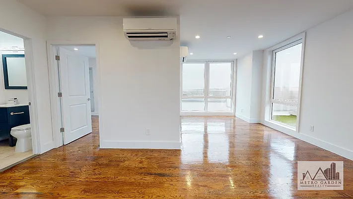 Rented by Metro Garden Realty NYC | media 8