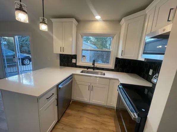 5965 Teakwood Dr, Greendale, WI 53129