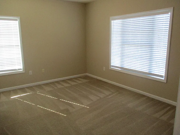 2060 Cross Gate Blvd — Photo 10