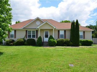 1122 Gardendale Dr, Murfreesboro, TN 37130