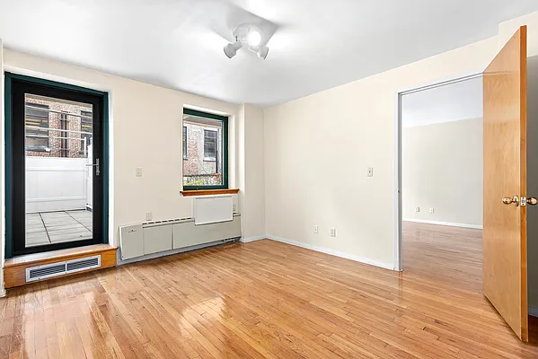 Rented by Compass | media 11