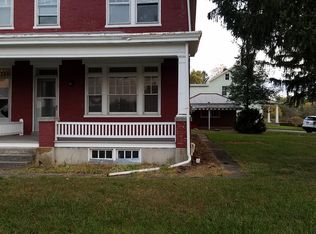 10 Swamp Church Rd, Reinholds, PA 17569