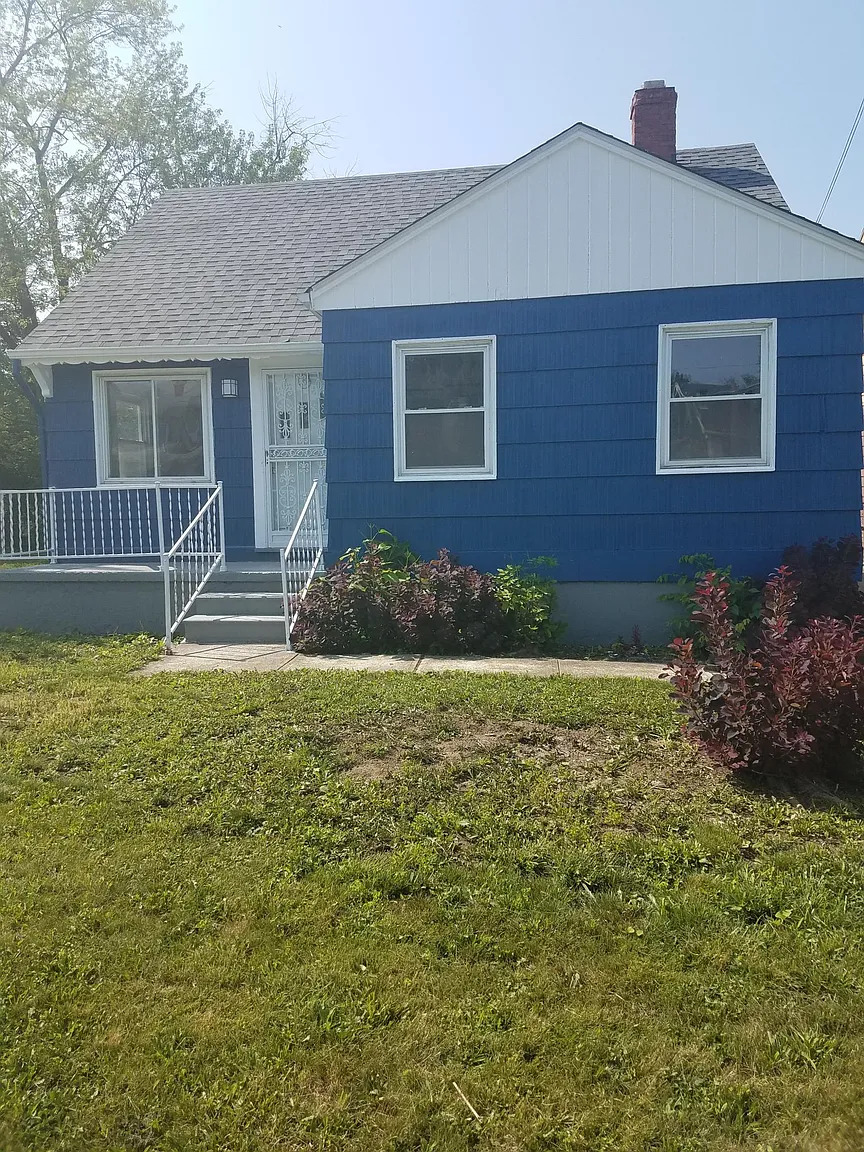 14112 Rexwood Ave photo 1