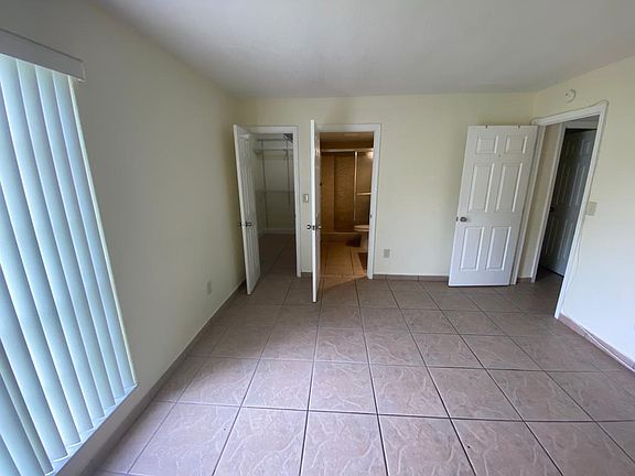 4th image of 10740 N Kendall Dr #A1