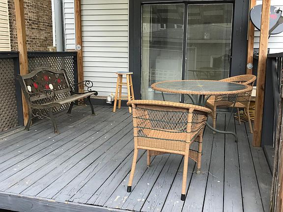 3rd image of 4929 W Cullom Ave #1