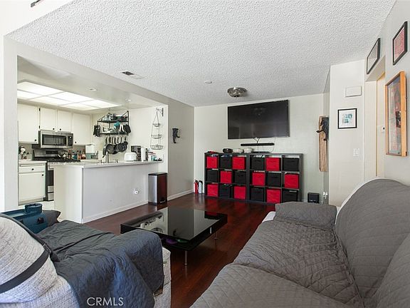 4th image of 528 Derby Rd