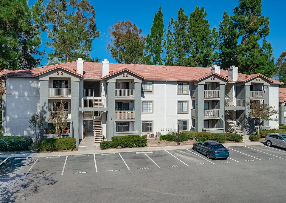 12023 Alta Carmel Ct #252