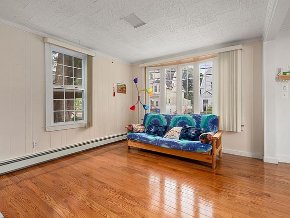 3rd image of 27 Windom St