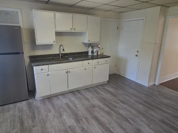 69 Newhall St #2, Lowell, MA 01852