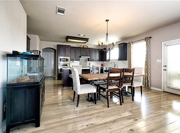 4th image of 1806 Harvest Bend Ln