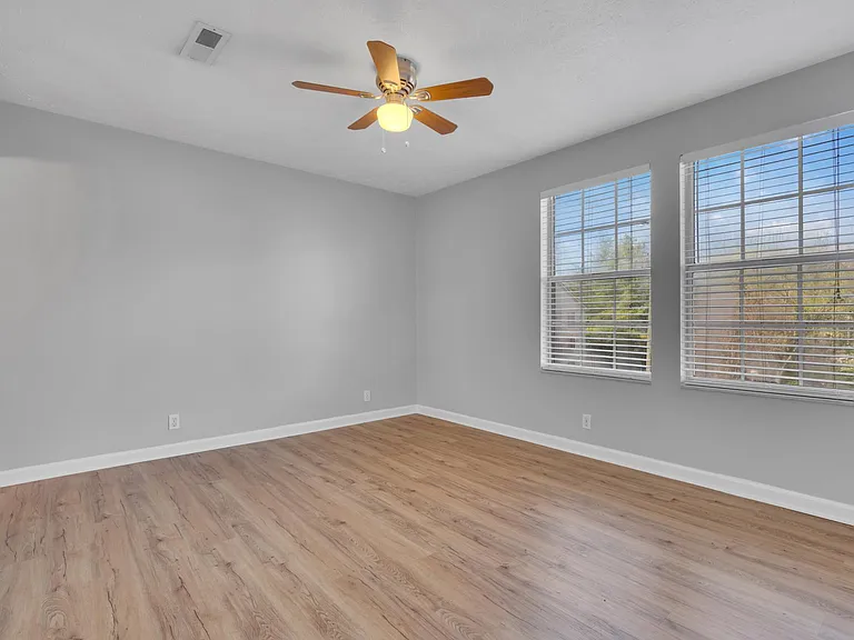 151 N Timber Dr — Photo 27