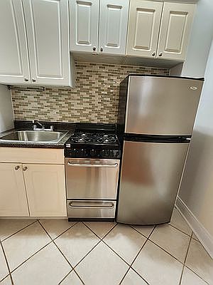 4th image of 305 Columbus Ave APT 51
