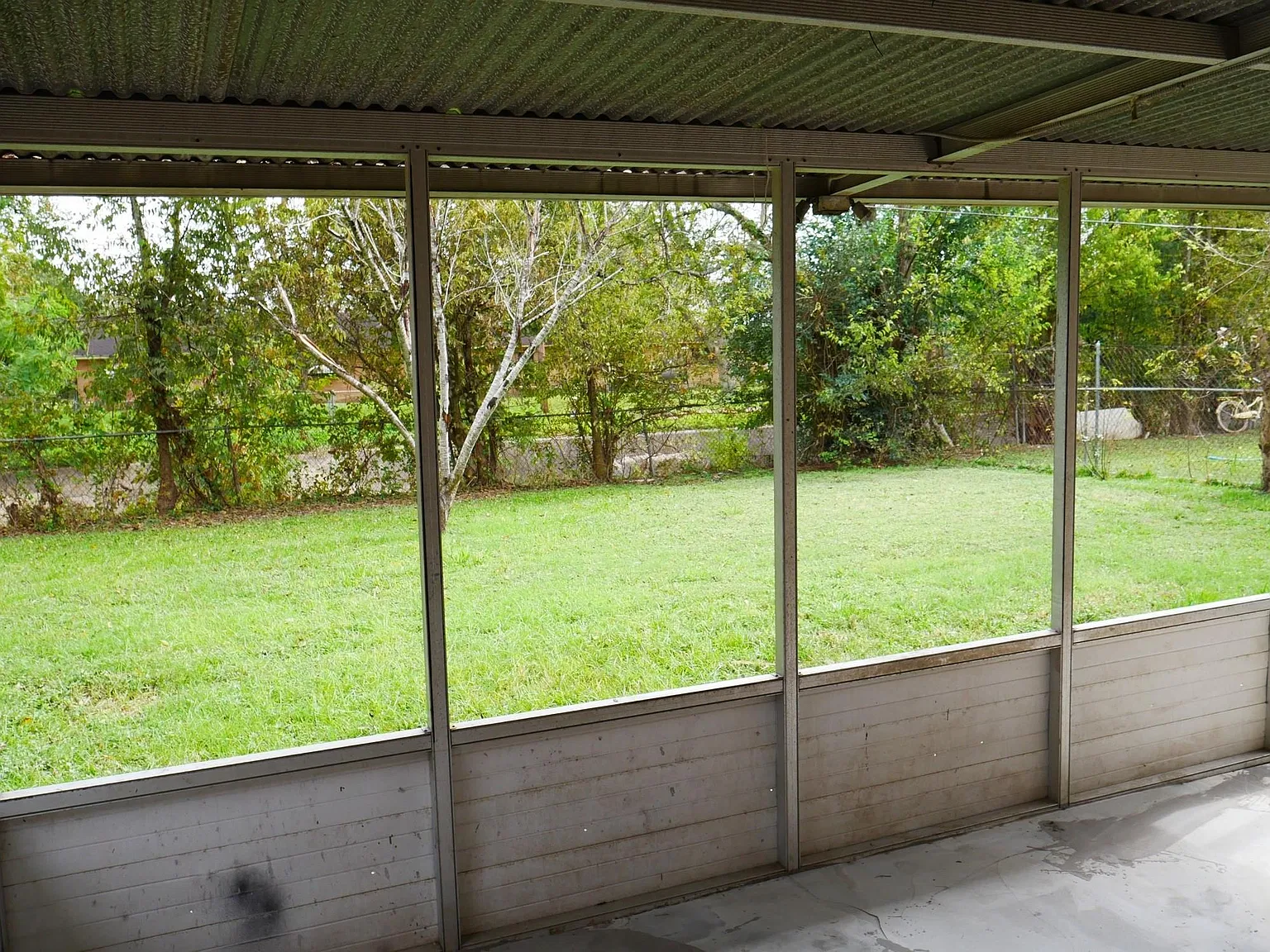 3 bed, 1.5 bath, 1322 sqft, $1,600 — Photo 4