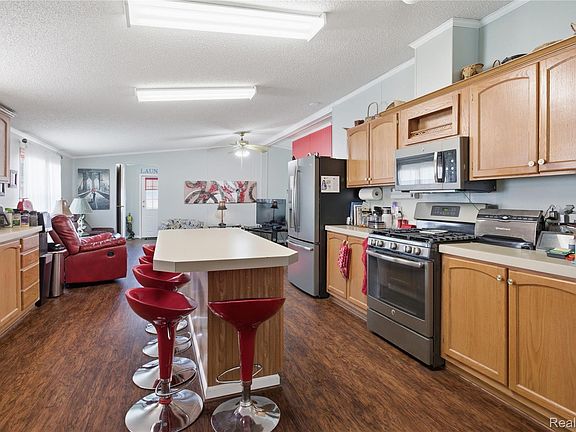 5th image of 9857 Rembrandt Way