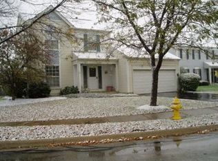 861 Dugout Trl, Carol Stream, IL 60188