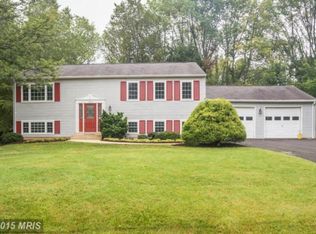 2323 Archdale Rd, Reston, VA 20191