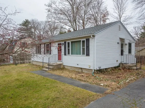 56 Crestview Dr, Northampton, MA 01062