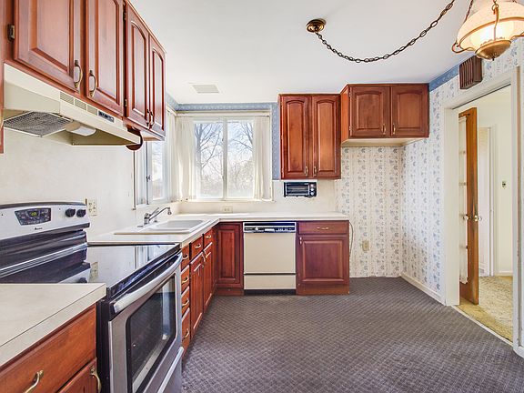 4th image of 31130 Wentworth St