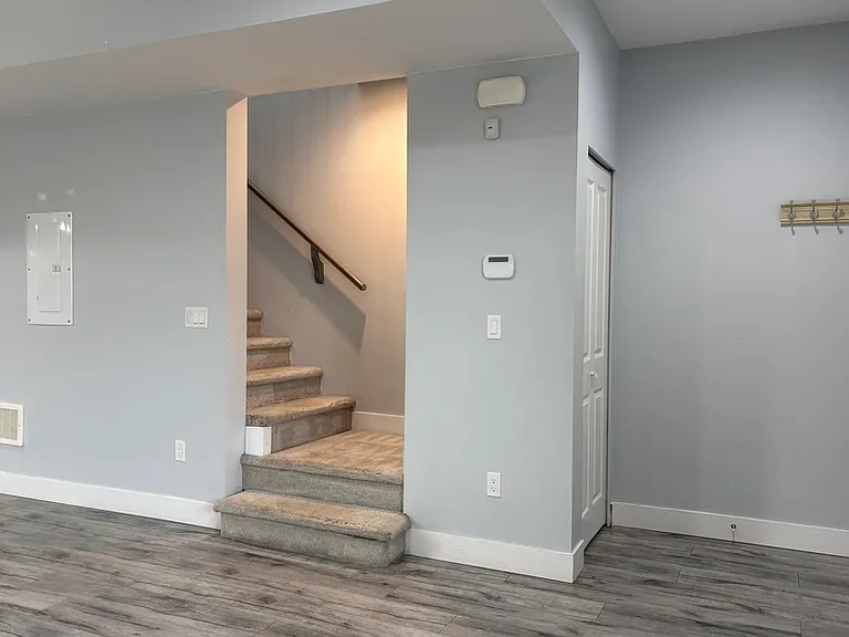 822 Stockwell Ave #4 — Photo 4