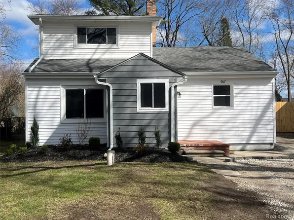 967 Keith St, Oxford, MI 48371
