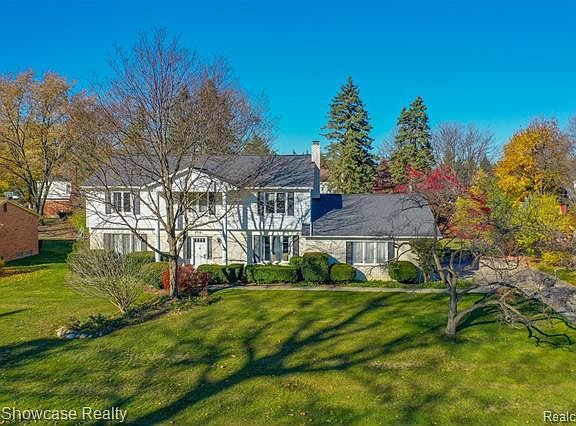 3rd image of 4318 Elm Crest Dr