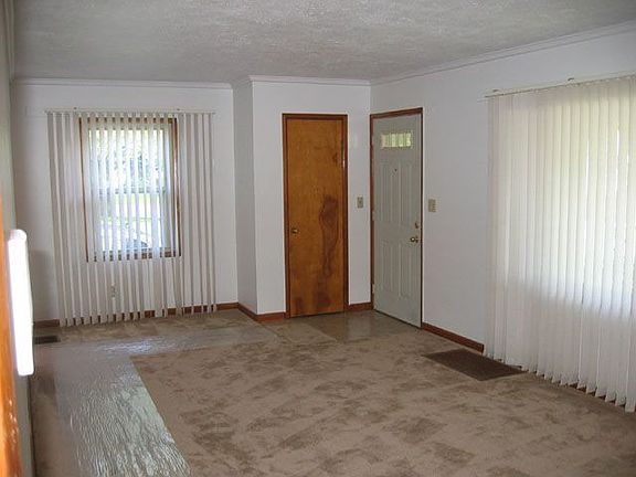 910 Lenore Avenue, Columbus OH 43214