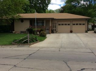 1707 Bel Air Rd, Norfolk, NE 68701