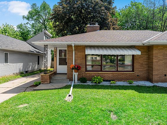 4th image of 448 White Bear Ave N