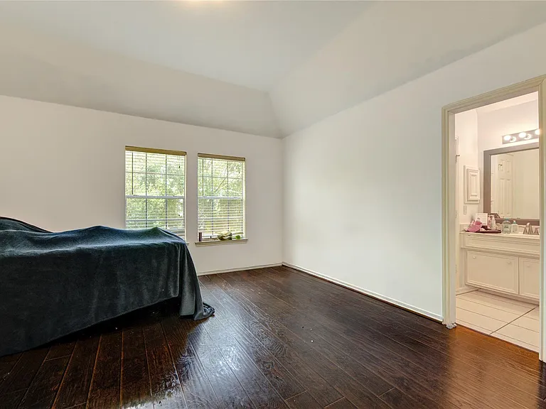 5911 Canyon Brook Ct — Photo 29