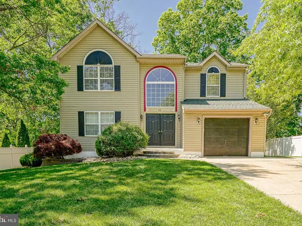 92 Vance Ave, Sicklerville, NJ 08081