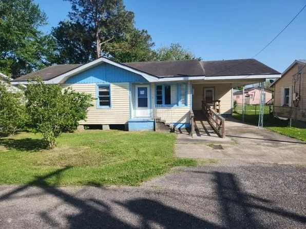 805 Dr Martin Luther King Dr, Napoleonville, LA 70390