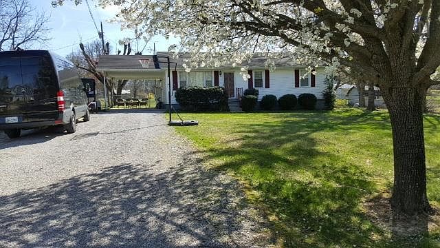 2nd image of 121 Highland Dr