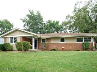 603 Lindale St, Elk Grove Village, IL 60007