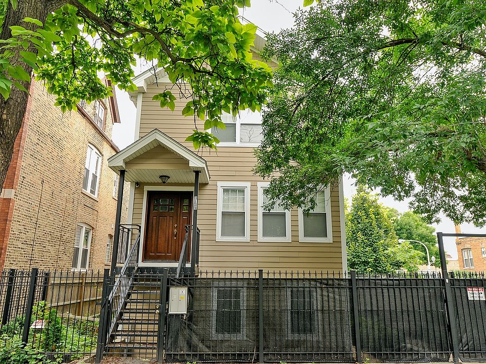 1st image of 3131 N Washtenaw Ave #2