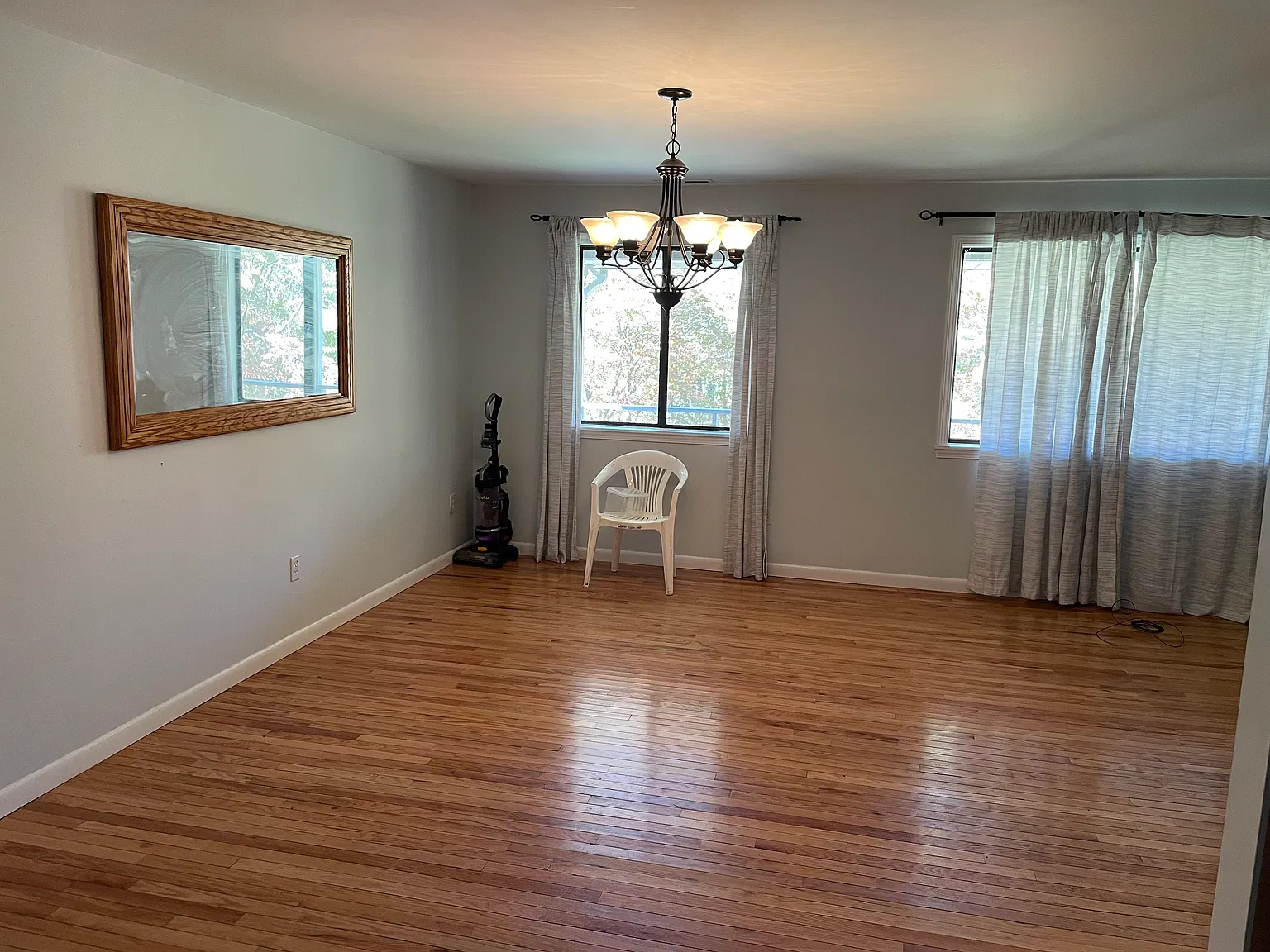 3 bed, 3792 sqft, $2,000 — Photo 3