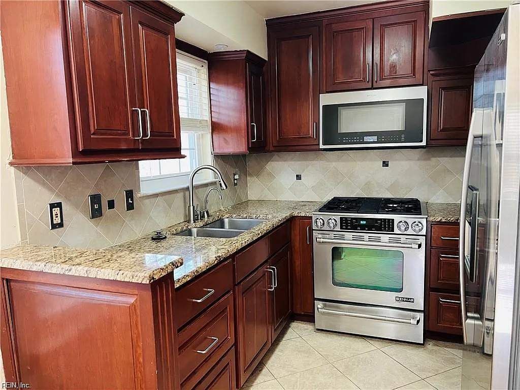 12904 Daybreak Circle, Newport News, Virginia 23602 — Photo 4