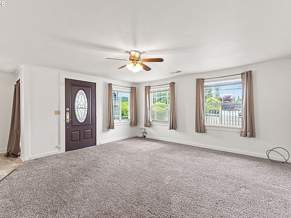 5th image of 1923 Maple St