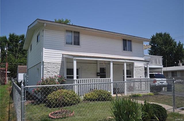 2nd image of 2708 Hope St