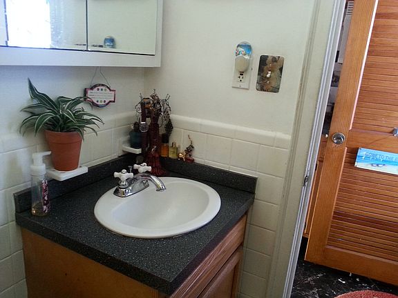 4th image of 4005 Atlantic Ave APT 212